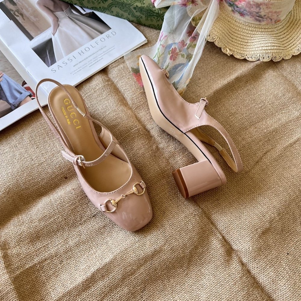 Gvc*1 Women’s Horsebit Pump Beige Leather