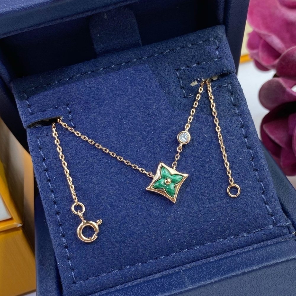 L0vis Vvtt0n Color Blossom Bb Star Necklace Green Q93894