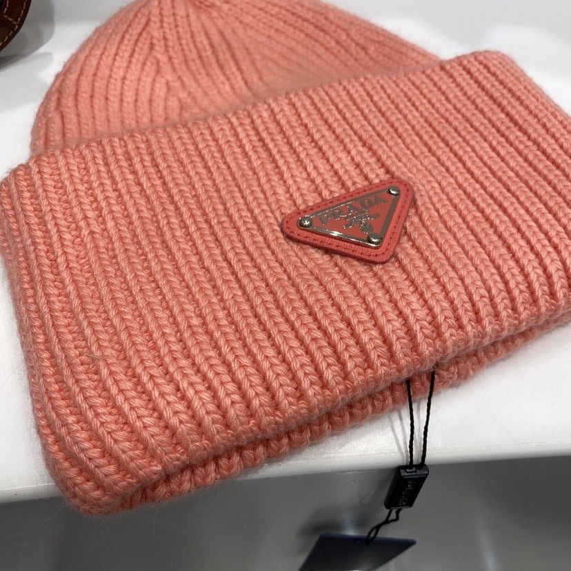 Pra*a Wool And Cashmere Beanie Sliver Pink