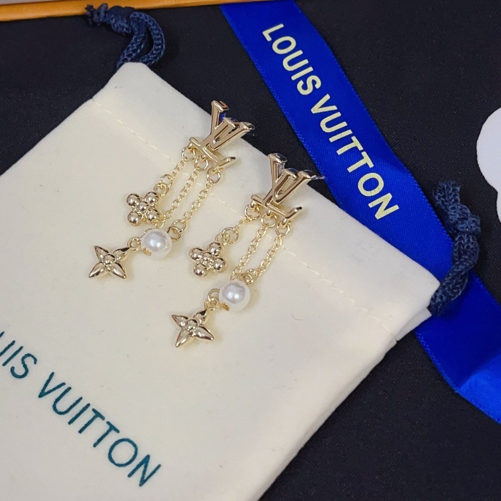 L0vis Vvtt0n L0visa Earrings M01574