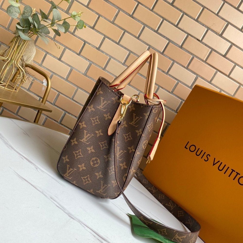 L0vis Vvtt0n Montaigne BB Monogram Coated Canvas Brown 29Cm M41055