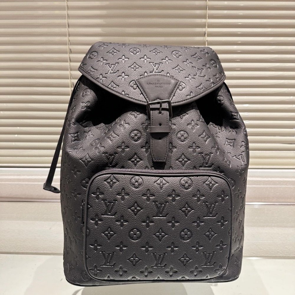 L0vis Vvtt0n Montsouris Backpack Black 45Cm M23127