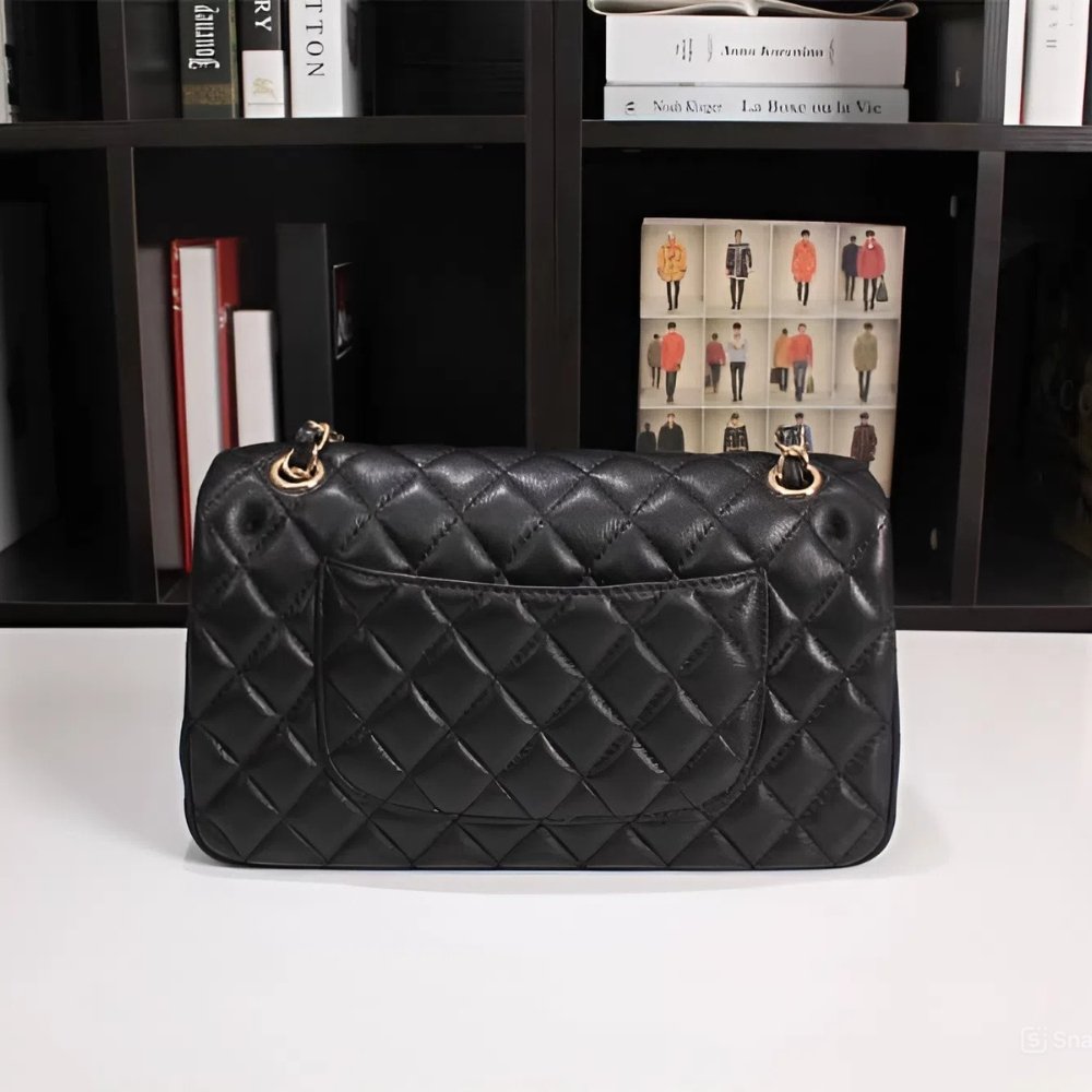 Ch**el Classic Flap Black Gold Hardware 25Cm
