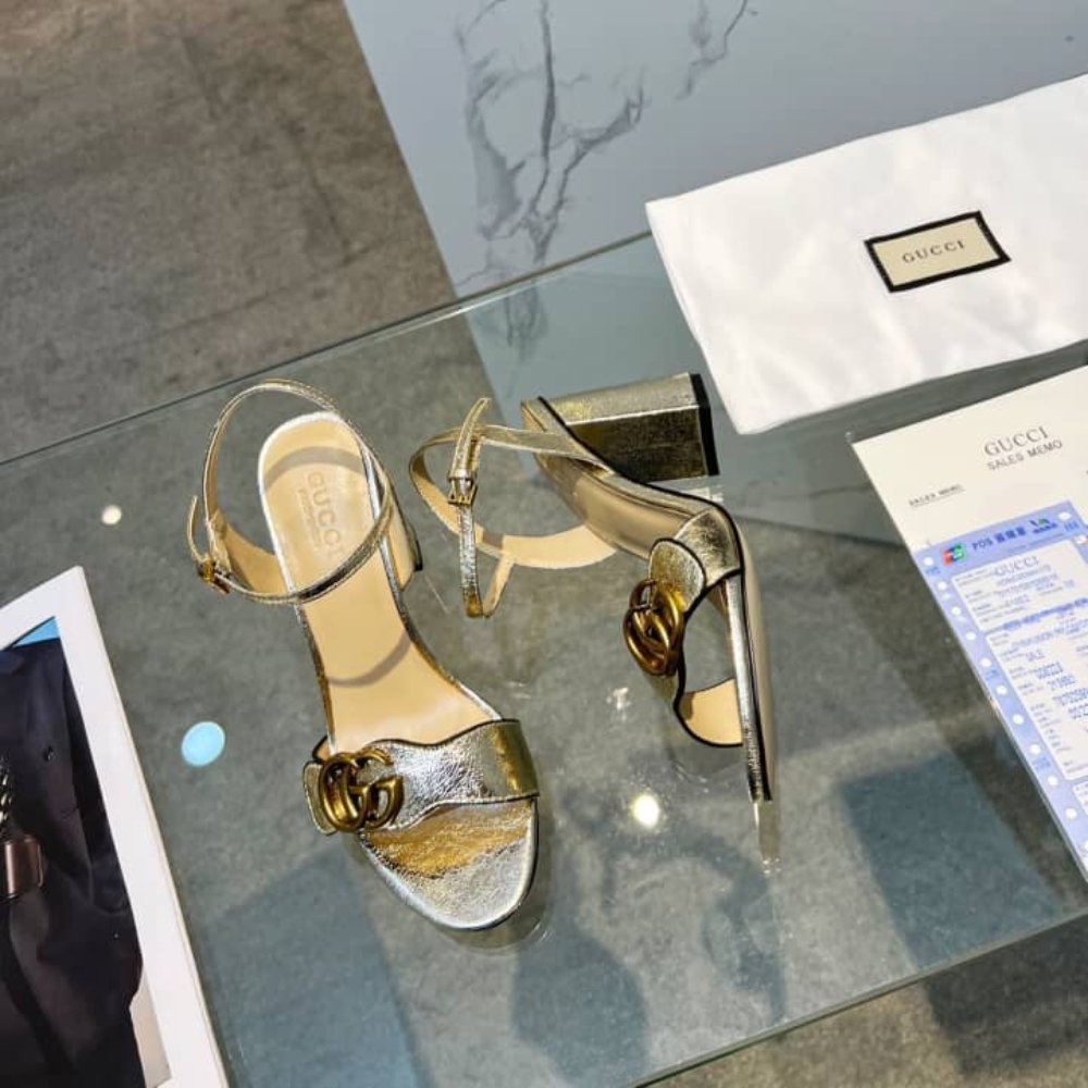 Gvc*1 Metallic Laminate Mid Heel Sandal Gold 453379 Dkt00 7100