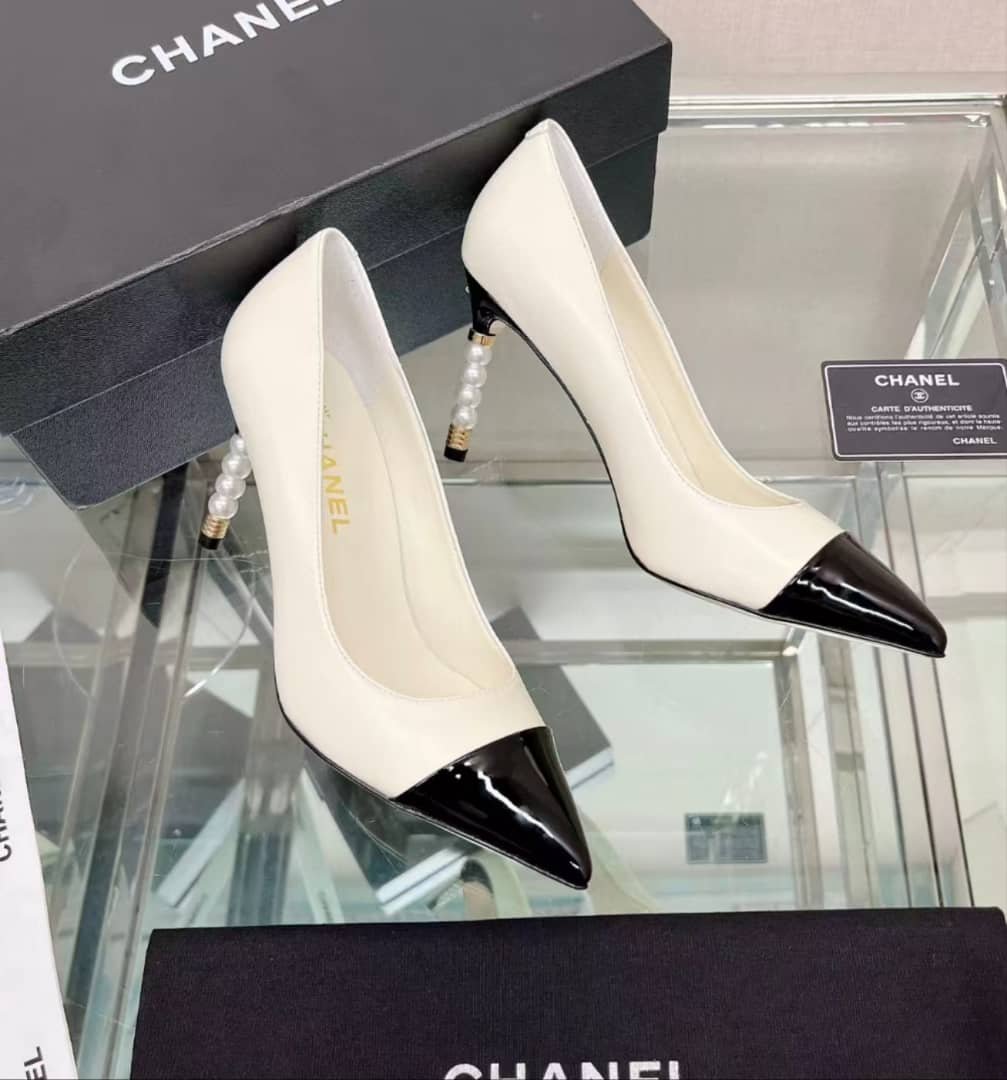 Ch**el Pearl Embellished Heel Pumps White