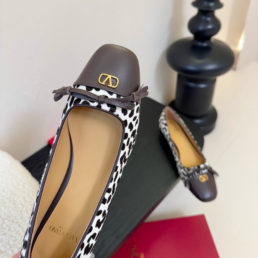 Va1e*ntin0 Valet Du Roi Ballerina In Pony Leopard Print 7W2S0Mr8Ess Bnb