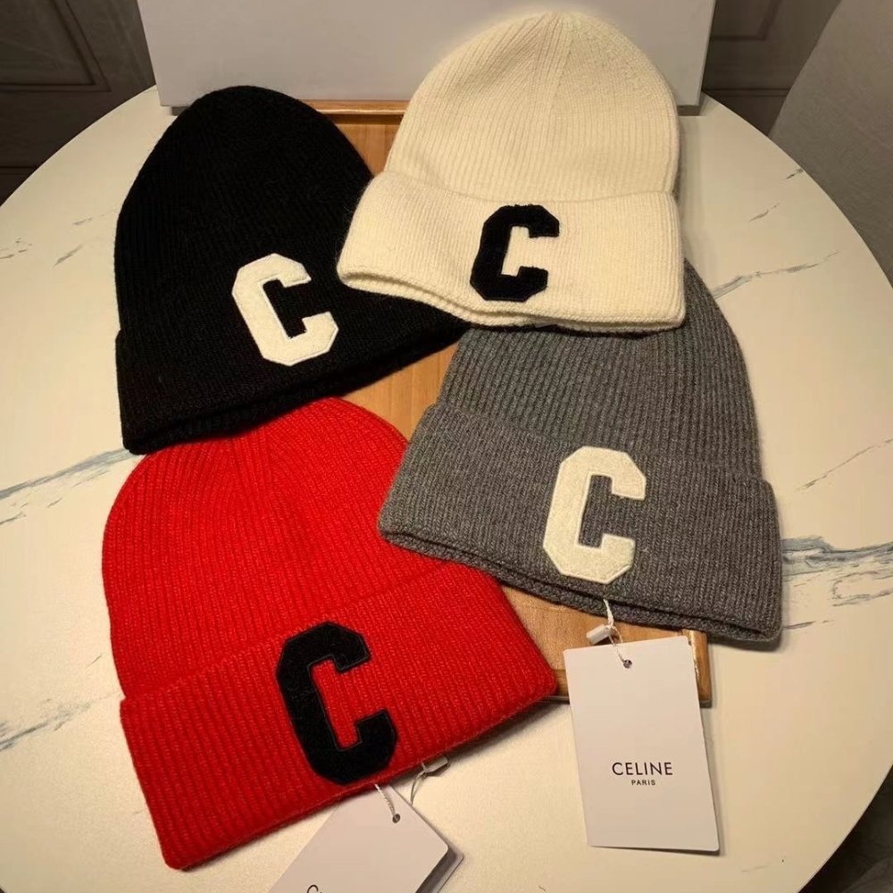 Ce1i*e Initial Beanie Black 2Ag50378U 38No