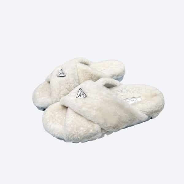 Pra*a Petal White Terrycloth Sippers