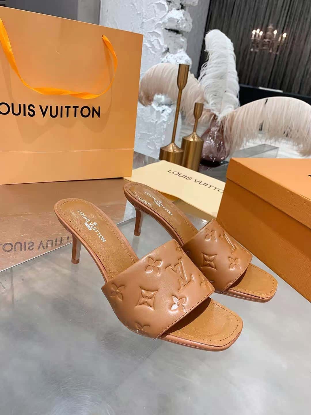 L0vis Vvtt0n Revival Mule Brown